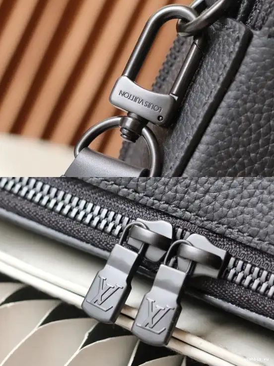 WIS Wearable VUITTON Wallet LOUIS Alpha 0425
